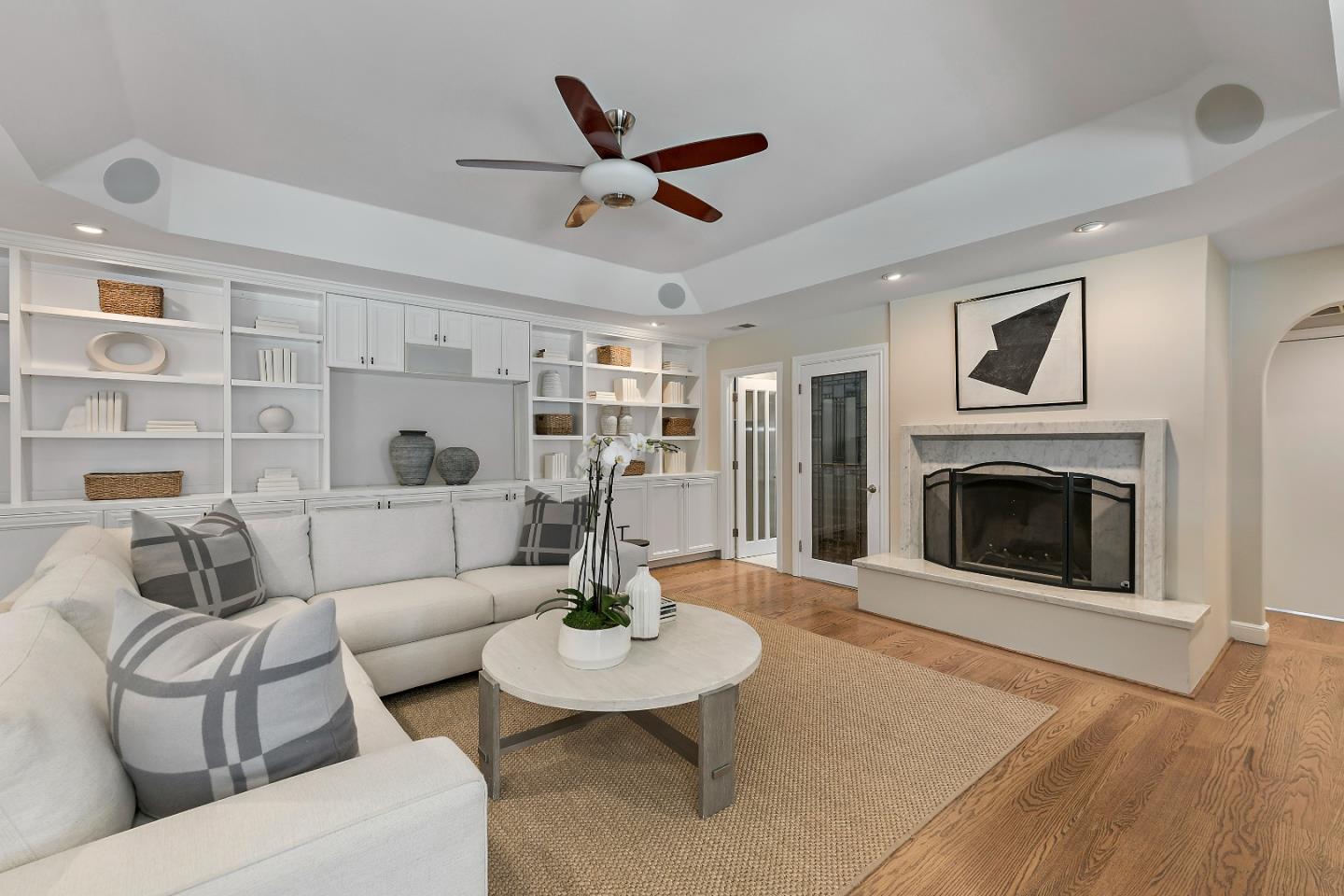 Detail Gallery Image 17 of 64 For 1715 Forest View Ave, Hillsborough,  CA 94010 - 5 Beds | 5 Baths