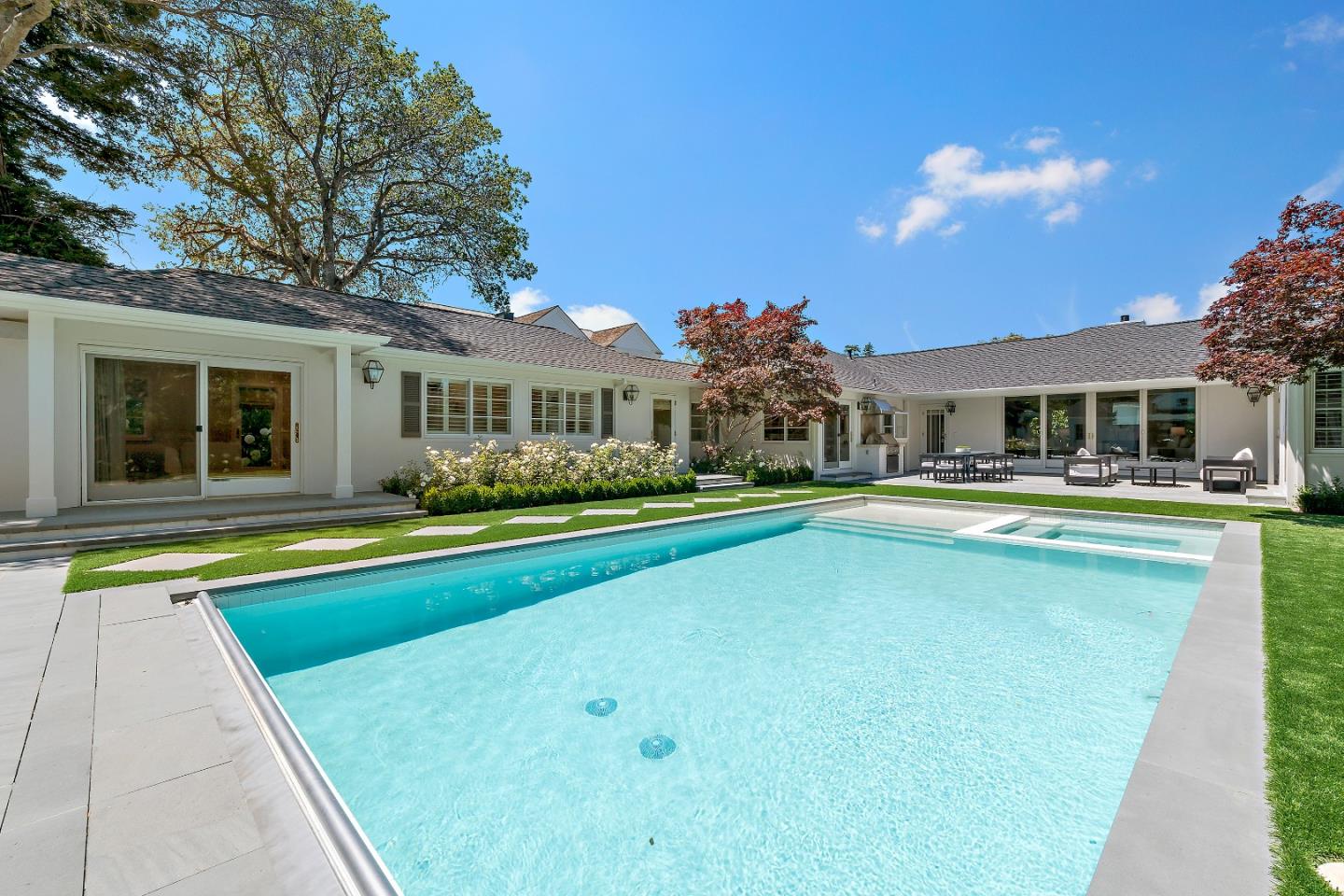 Detail Gallery Image 23 of 64 For 1715 Forest View Ave, Hillsborough,  CA 94010 - 5 Beds | 5 Baths