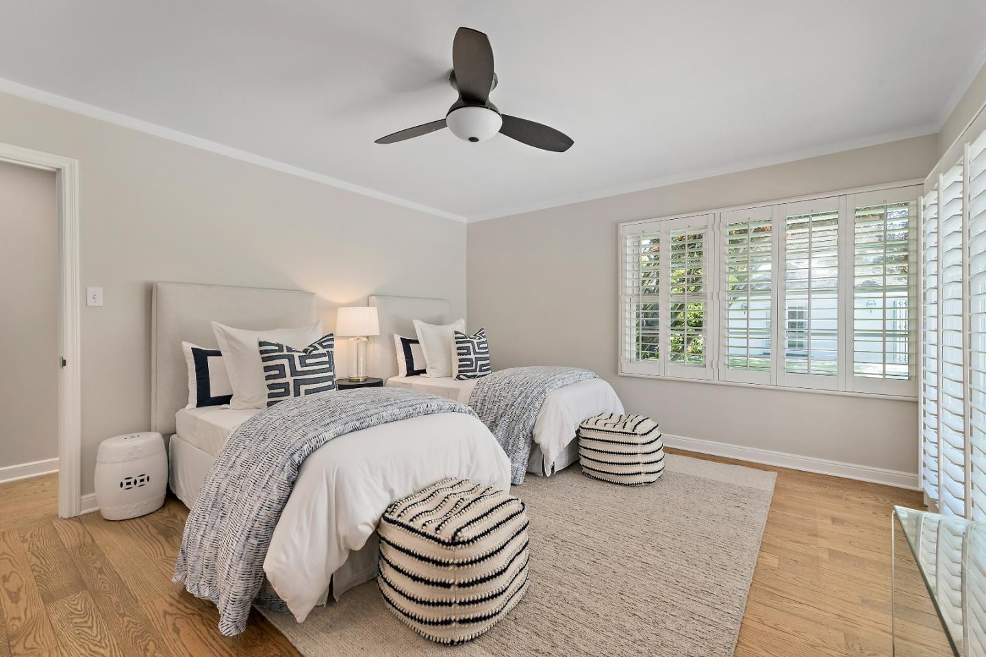 Detail Gallery Image 28 of 64 For 1715 Forest View Ave, Hillsborough,  CA 94010 - 5 Beds | 5 Baths
