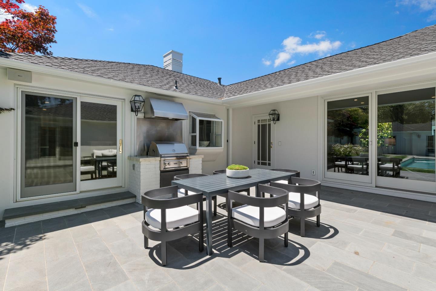 Detail Gallery Image 51 of 64 For 1715 Forest View Ave, Hillsborough,  CA 94010 - 5 Beds | 5 Baths