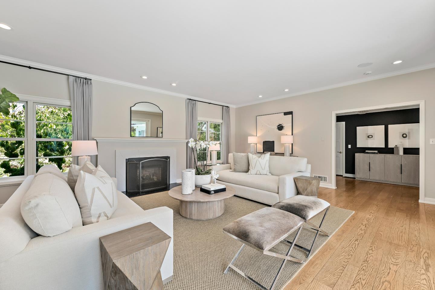 Detail Gallery Image 8 of 64 For 1715 Forest View Ave, Hillsborough,  CA 94010 - 5 Beds | 5 Baths