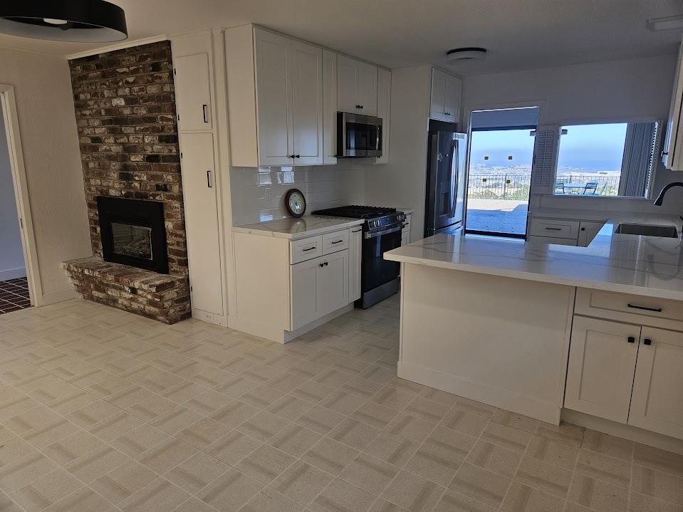 Detail Gallery Image 5 of 23 For 3411 Crestmoor Dr, San Bruno,  CA 94066 - 3 Beds | 2 Baths