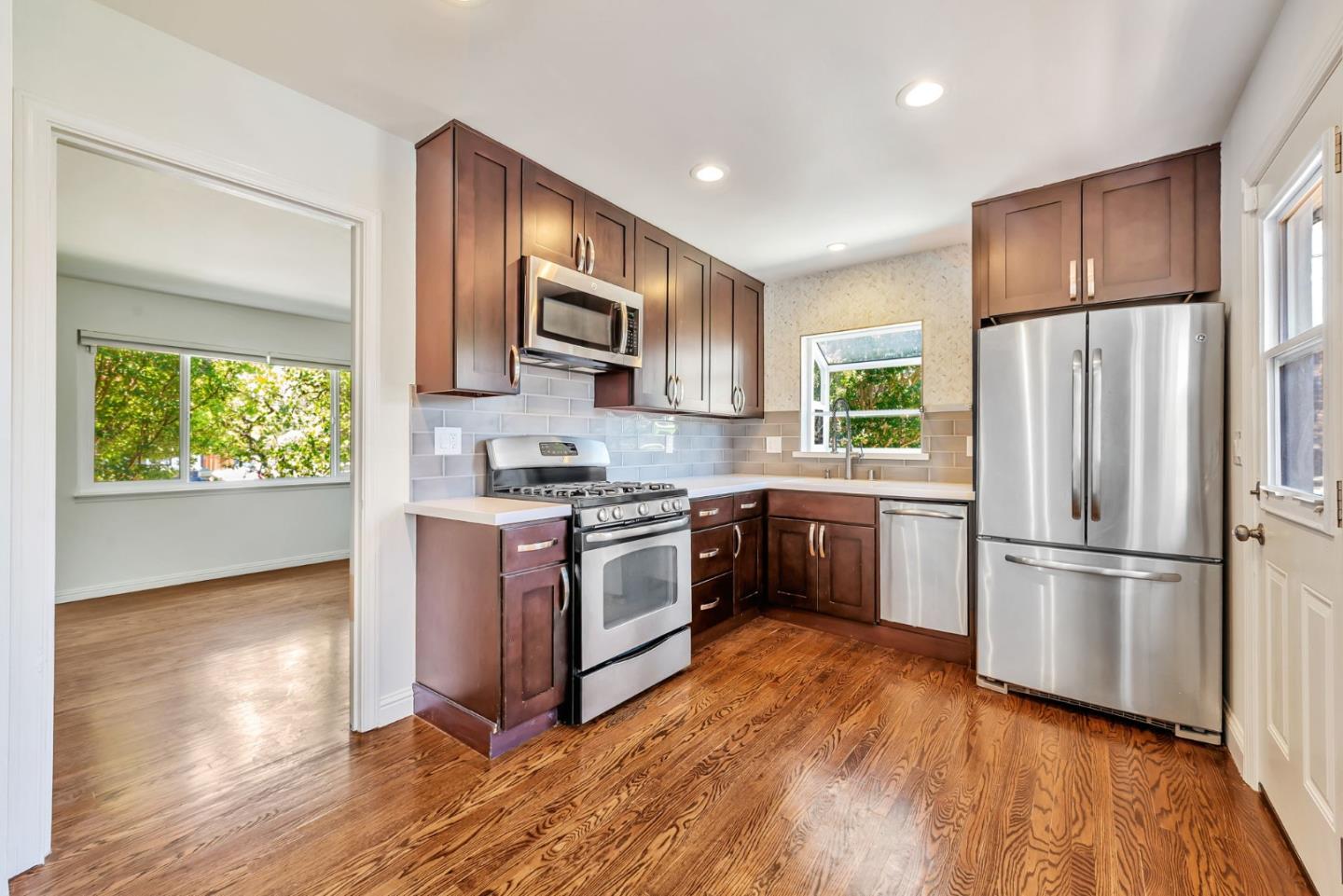 Detail Gallery Image 16 of 48 For 1203/1209 Junipero Ave, Redwood City,  CA 94061 - – Beds | – Baths