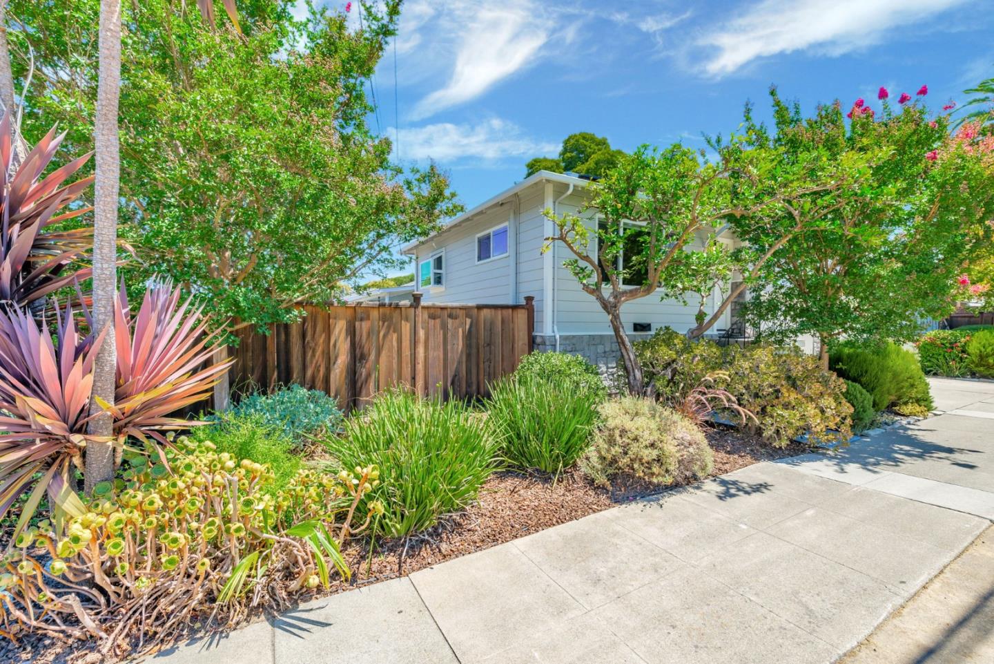 Detail Gallery Image 4 of 48 For 1203/1209 Junipero Ave, Redwood City,  CA 94061 - – Beds | – Baths