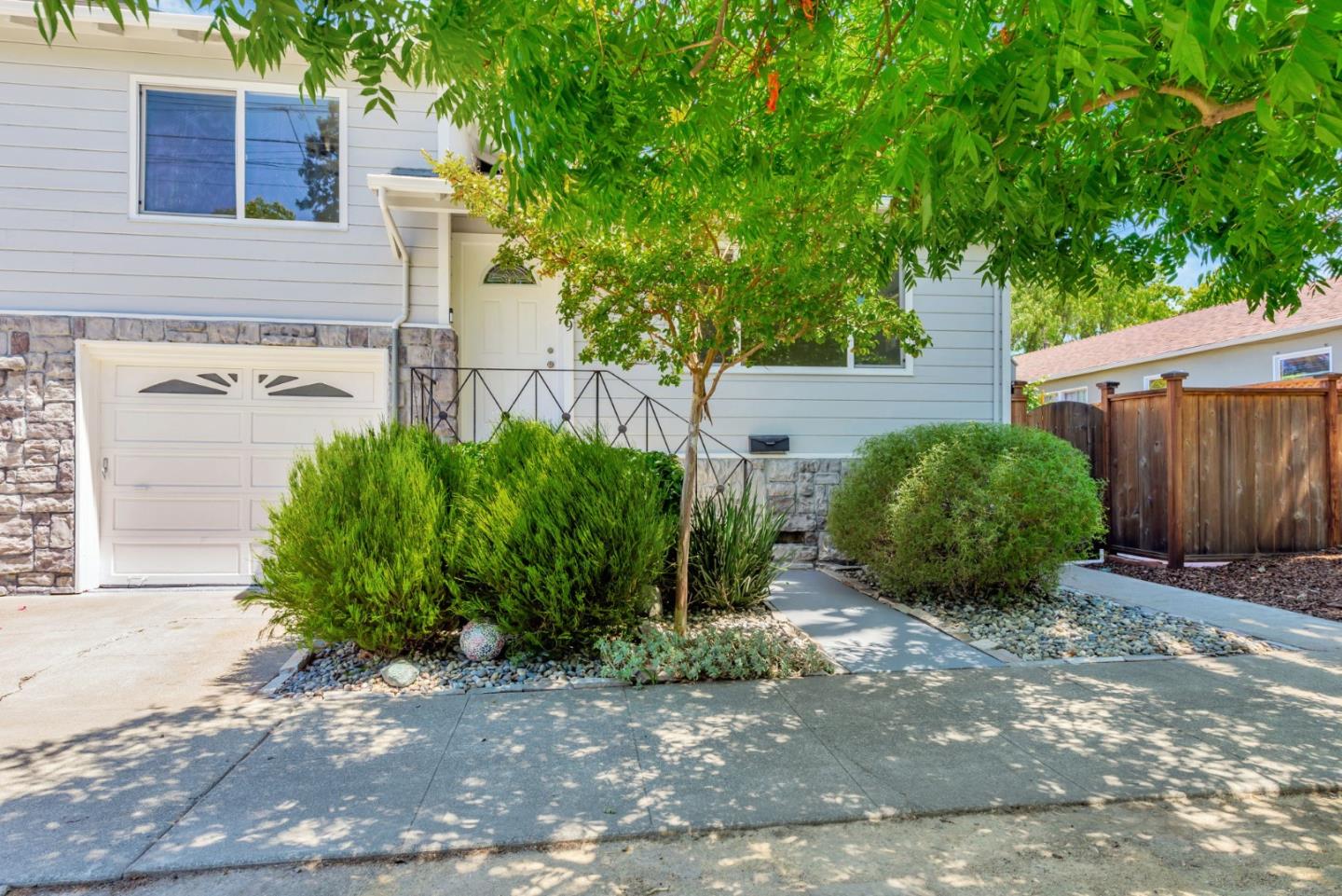 Detail Gallery Image 6 of 48 For 1203/1209 Junipero Ave, Redwood City,  CA 94061 - – Beds | – Baths