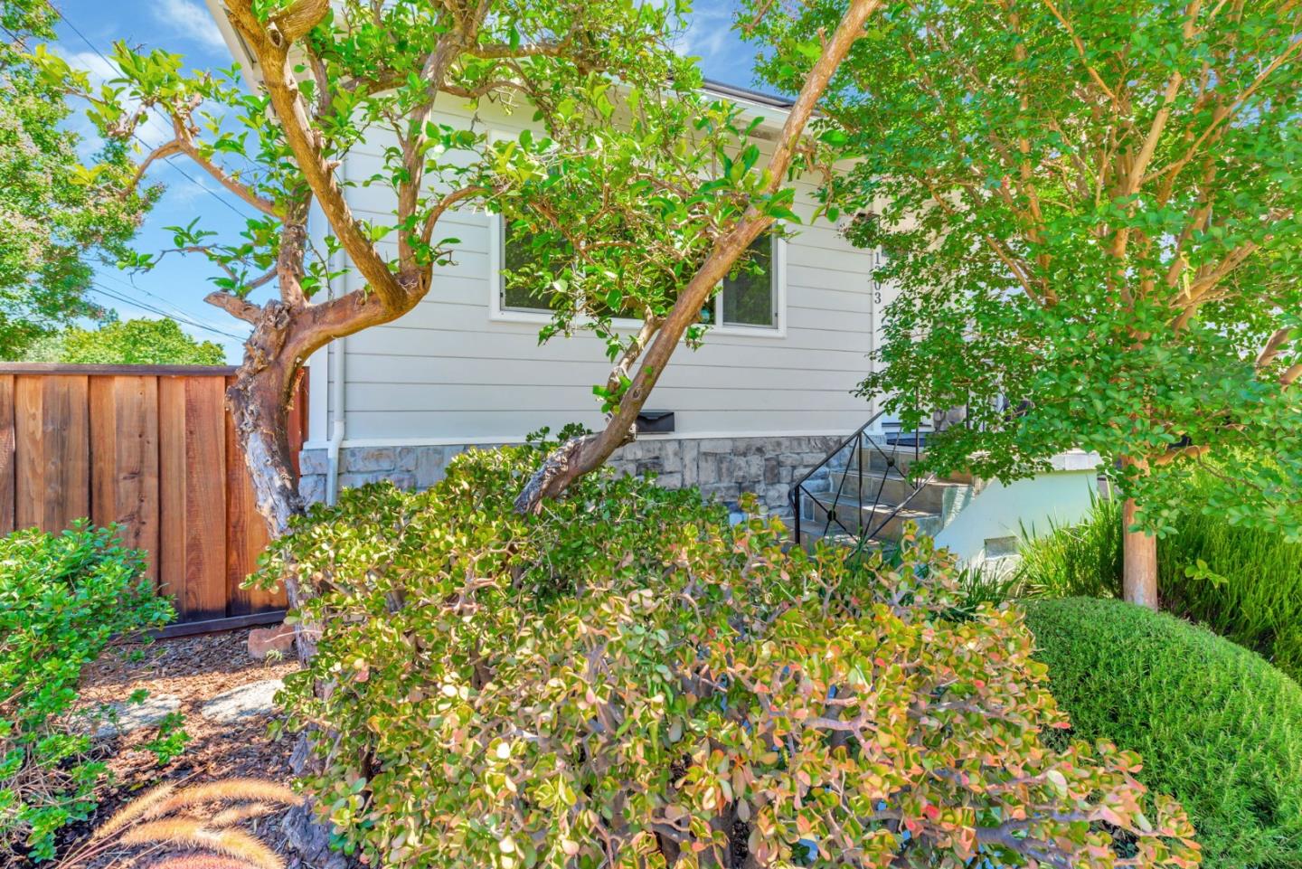 Detail Gallery Image 8 of 48 For 1203/1209 Junipero Ave, Redwood City,  CA 94061 - – Beds | – Baths
