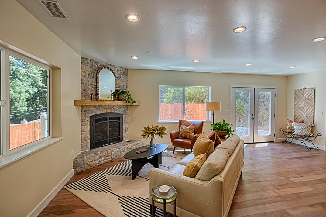 Detail Gallery Image 15 of 40 For 341 Lake Dr, Boulder Creek,  CA 95006 - 4 Beds | 4 Baths