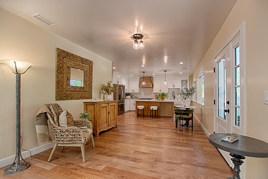 Detail Gallery Image 4 of 40 For 341 Lake Dr, Boulder Creek,  CA 95006 - 4 Beds | 4 Baths