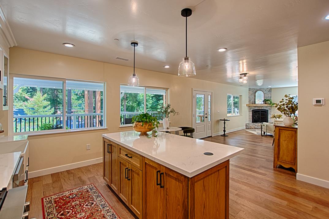 Detail Gallery Image 9 of 40 For 341 Lake Dr, Boulder Creek,  CA 95006 - 4 Beds | 4 Baths