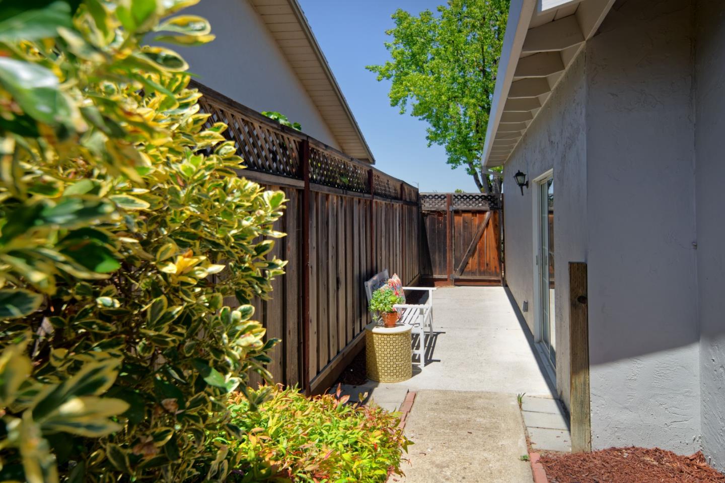 Detail Gallery Image 28 of 41 For 1828 Lencar Way, San Jose,  CA 95124 - 3 Beds | 2 Baths