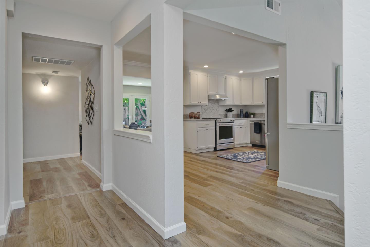 Detail Gallery Image 7 of 41 For 1828 Lencar Way, San Jose,  CA 95124 - 3 Beds | 2 Baths