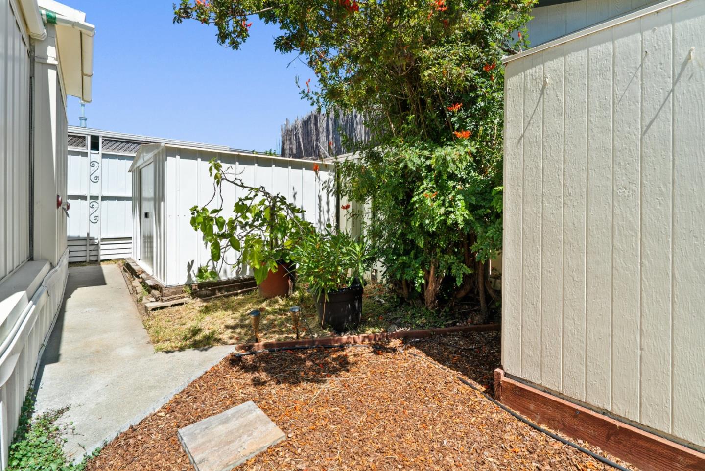 Detail Gallery Image 25 of 36 For 1555 Merrill St #70,  Santa Cruz,  CA 95062 - 2 Beds | 1 Baths