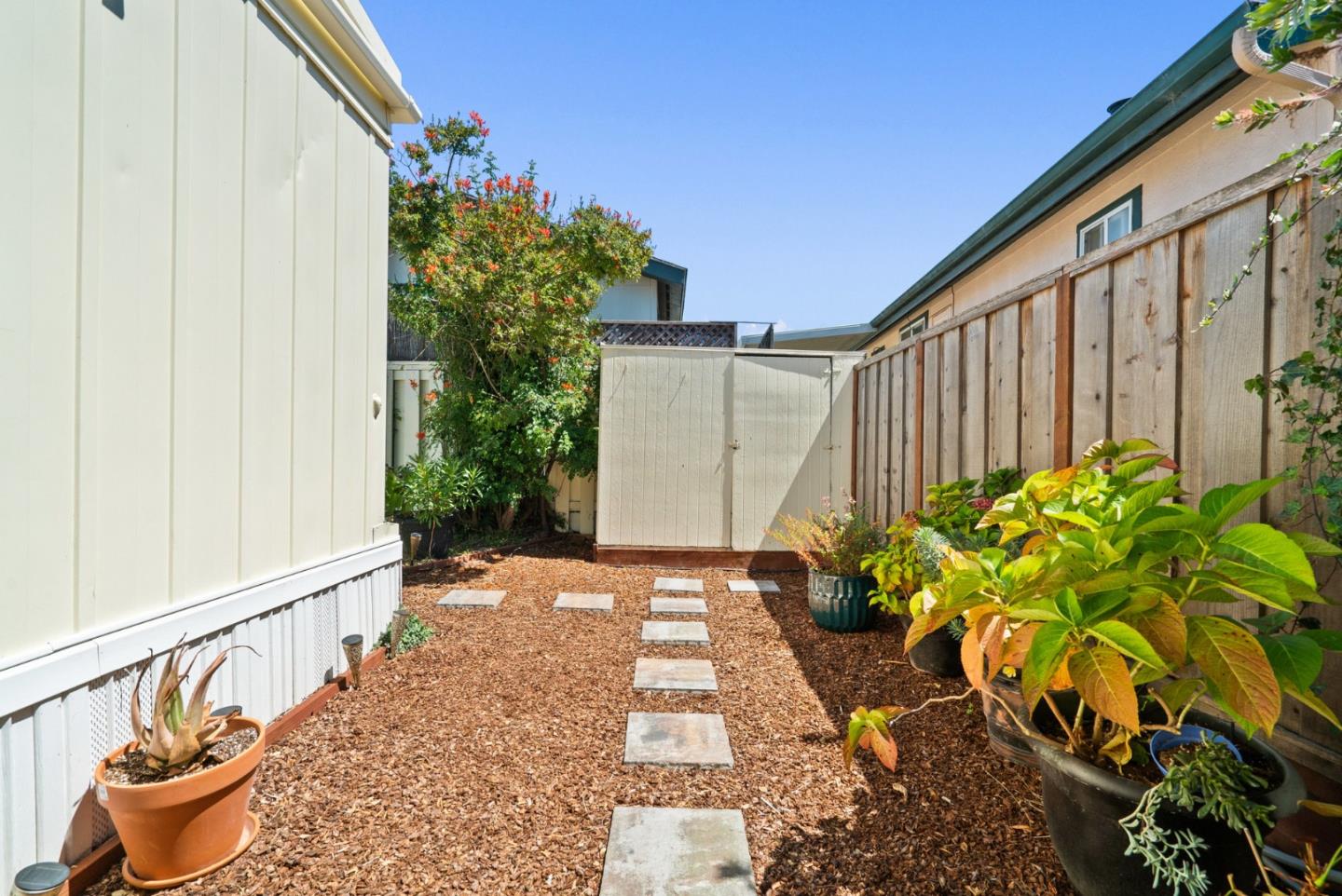 Detail Gallery Image 26 of 36 For 1555 Merrill St #70,  Santa Cruz,  CA 95062 - 2 Beds | 1 Baths