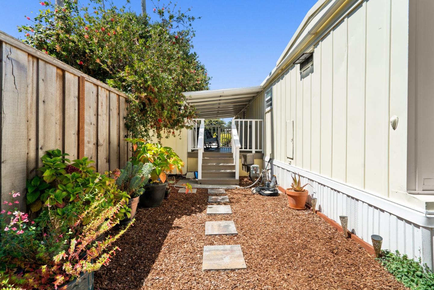 Detail Gallery Image 27 of 36 For 1555 Merrill St #70,  Santa Cruz,  CA 95062 - 2 Beds | 1 Baths
