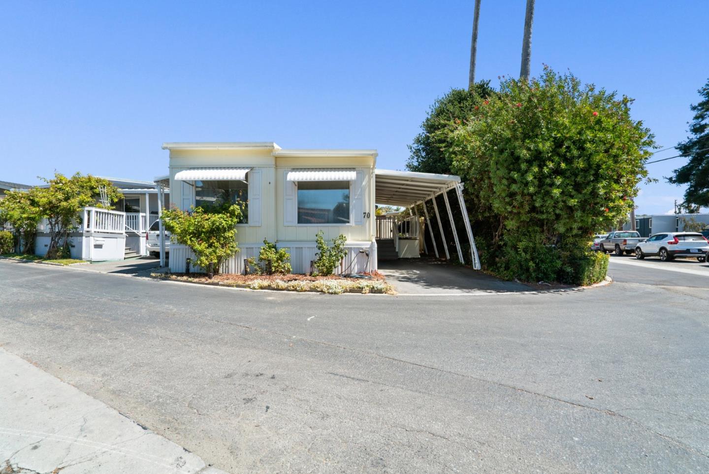 Detail Gallery Image 3 of 36 For 1555 Merrill St #70,  Santa Cruz,  CA 95062 - 2 Beds | 1 Baths