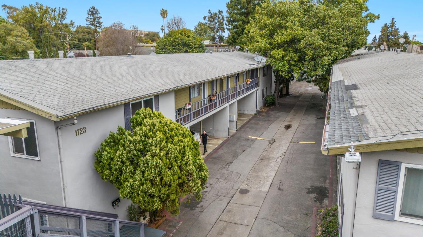 Detail Gallery Image 12 of 14 For 1721-1729 Woodland Ave, East Palo Alto,  CA 94303 - – Beds | – Baths