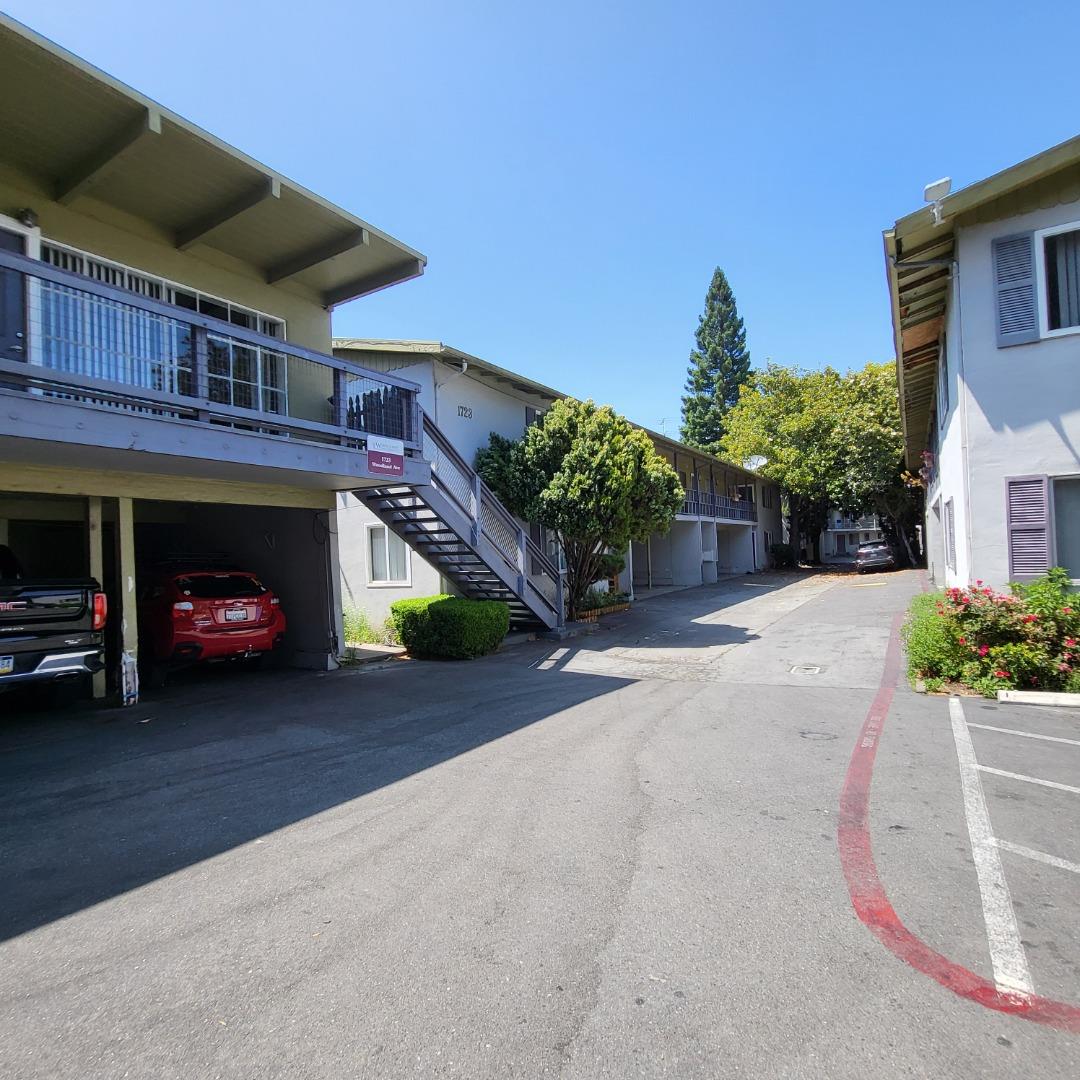 Detail Gallery Image 4 of 14 For 1721-1729 Woodland Ave, East Palo Alto,  CA 94303 - – Beds | – Baths