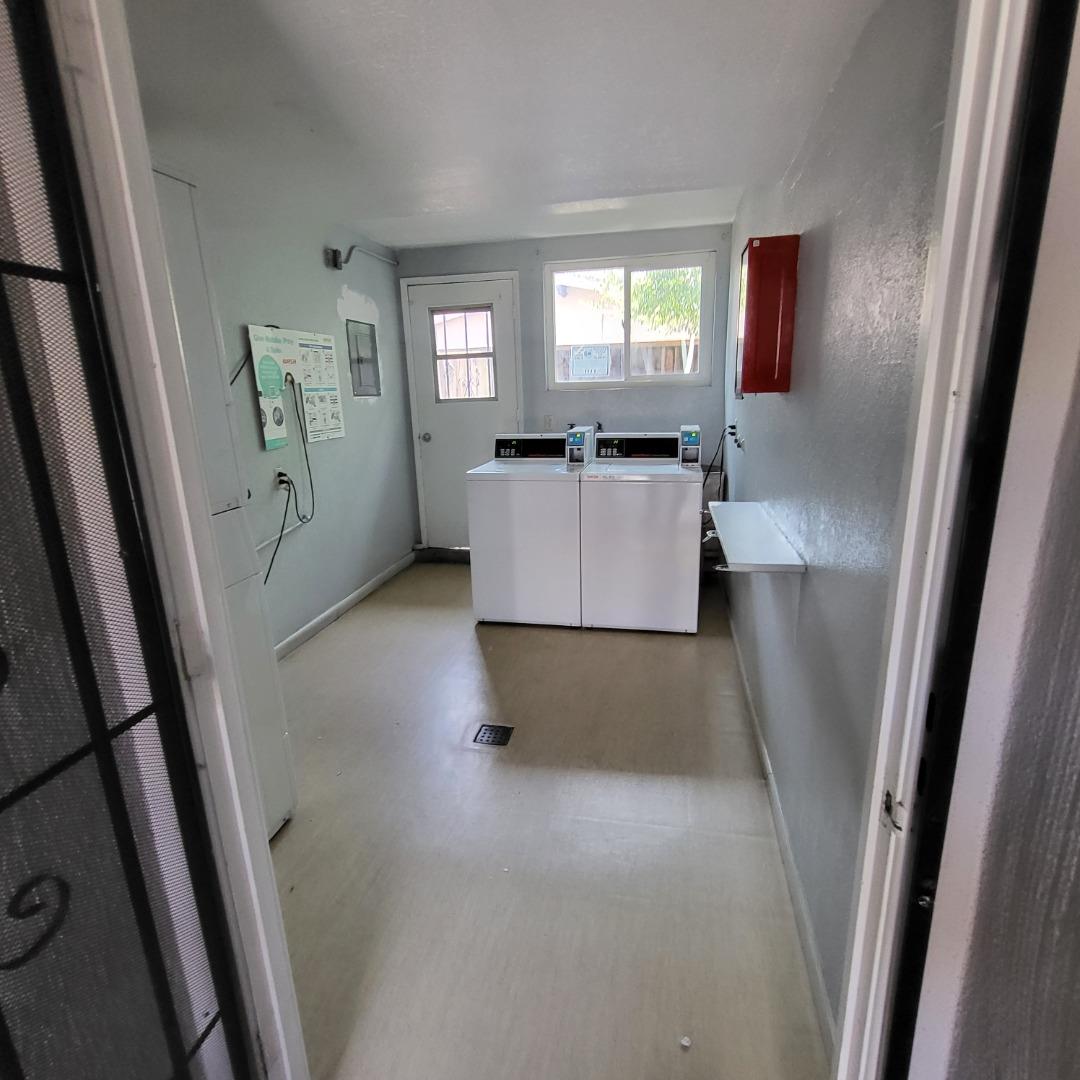 Detail Gallery Image 9 of 14 For 1721-1729 Woodland Ave, East Palo Alto,  CA 94303 - – Beds | – Baths