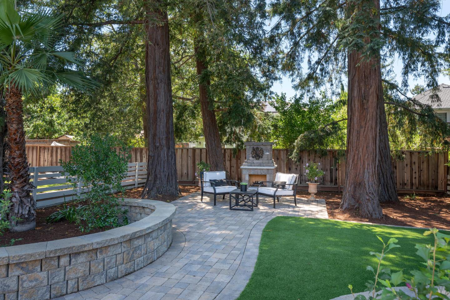 Detail Gallery Image 18 of 21 For 9 Inner Cir, Redwood City,  CA 94062 - 3 Beds | 2 Baths