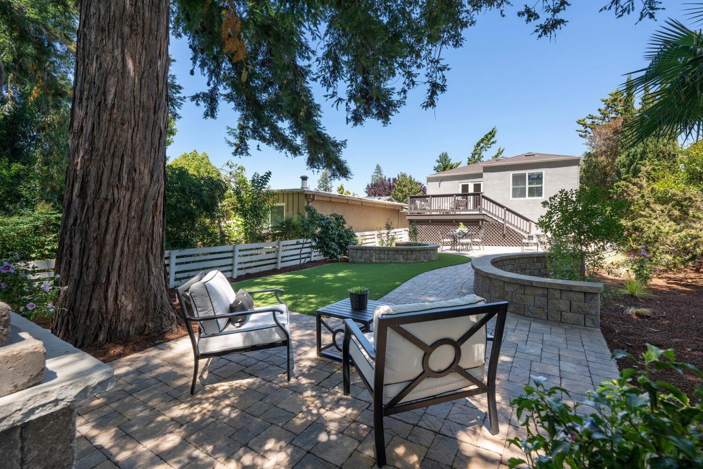 Detail Gallery Image 19 of 21 For 9 Inner Cir, Redwood City,  CA 94062 - 3 Beds | 2 Baths