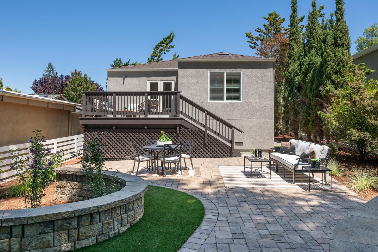 Detail Gallery Image 20 of 21 For 9 Inner Cir, Redwood City,  CA 94062 - 3 Beds | 2 Baths