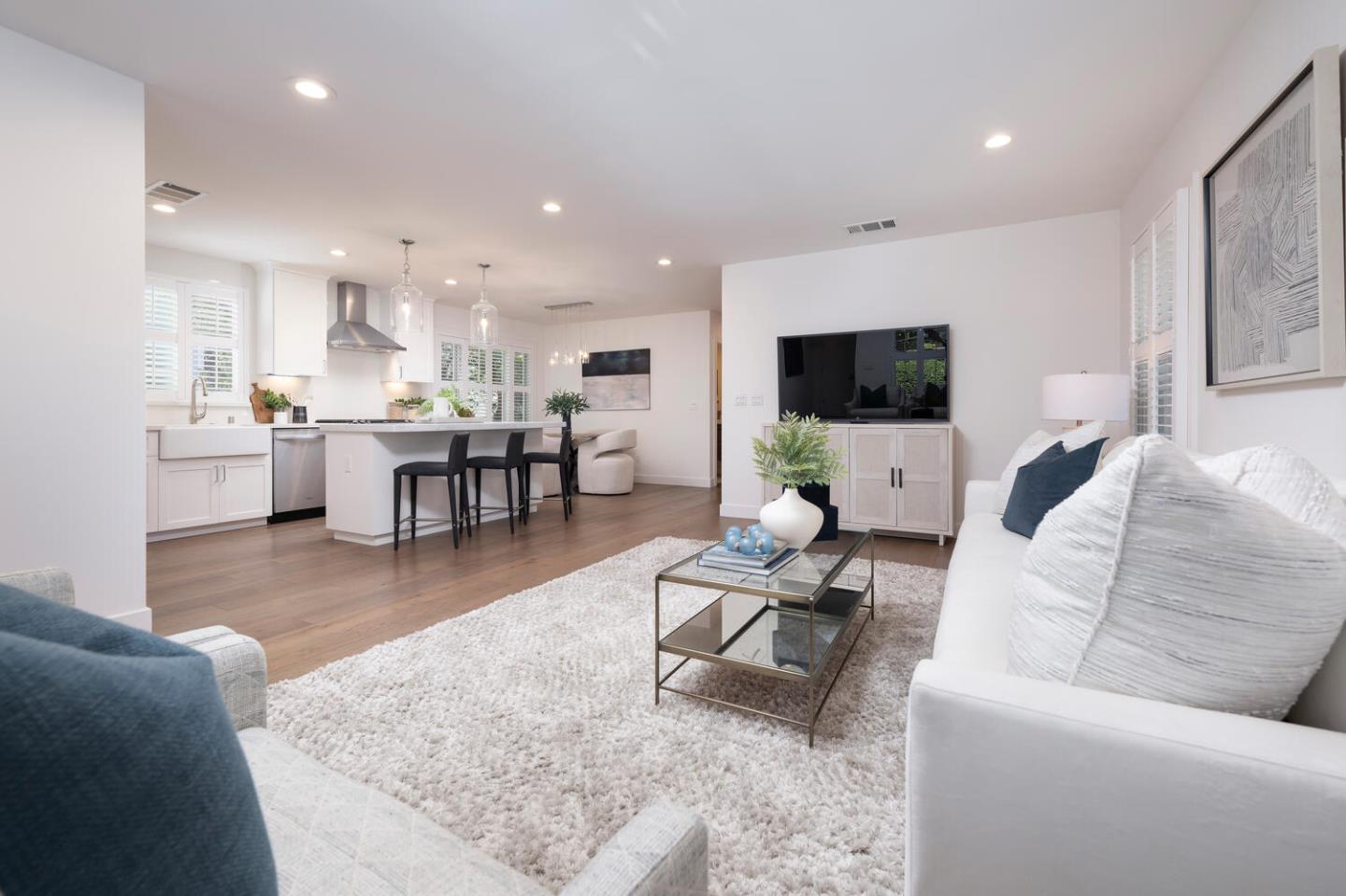 Detail Gallery Image 6 of 21 For 9 Inner Cir, Redwood City,  CA 94062 - 3 Beds | 2 Baths