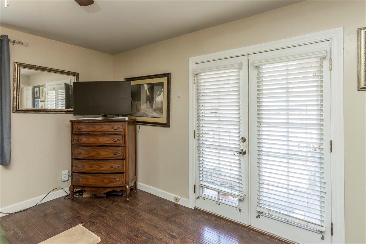 Detail Gallery Image 13 of 20 For 1176 Valota Rd, Redwood City,  CA 94061 - 3 Beds | 1 Baths
