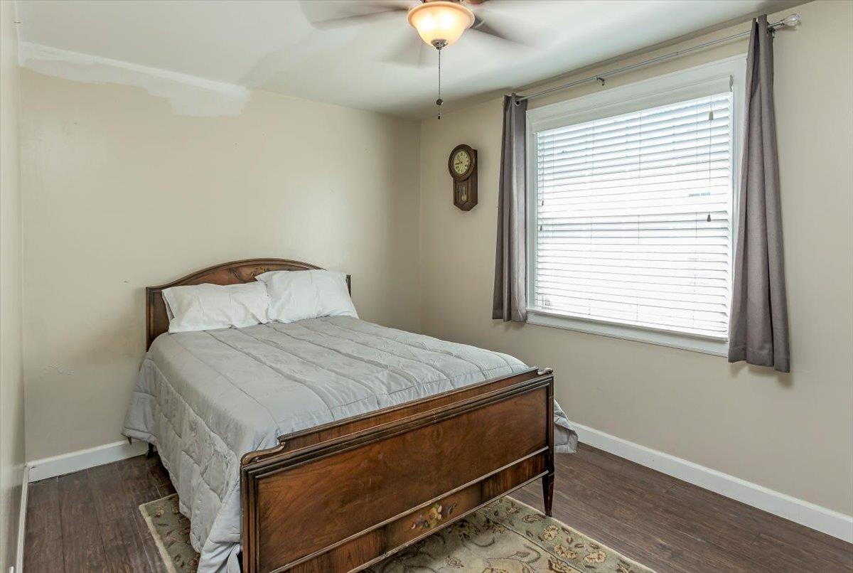 Detail Gallery Image 14 of 20 For 1176 Valota Rd, Redwood City,  CA 94061 - 3 Beds | 1 Baths