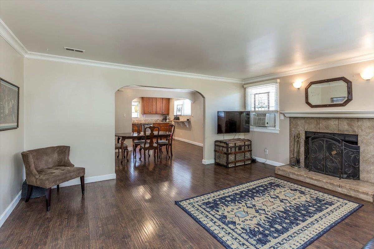 Detail Gallery Image 4 of 20 For 1176 Valota Rd, Redwood City,  CA 94061 - 3 Beds | 1 Baths