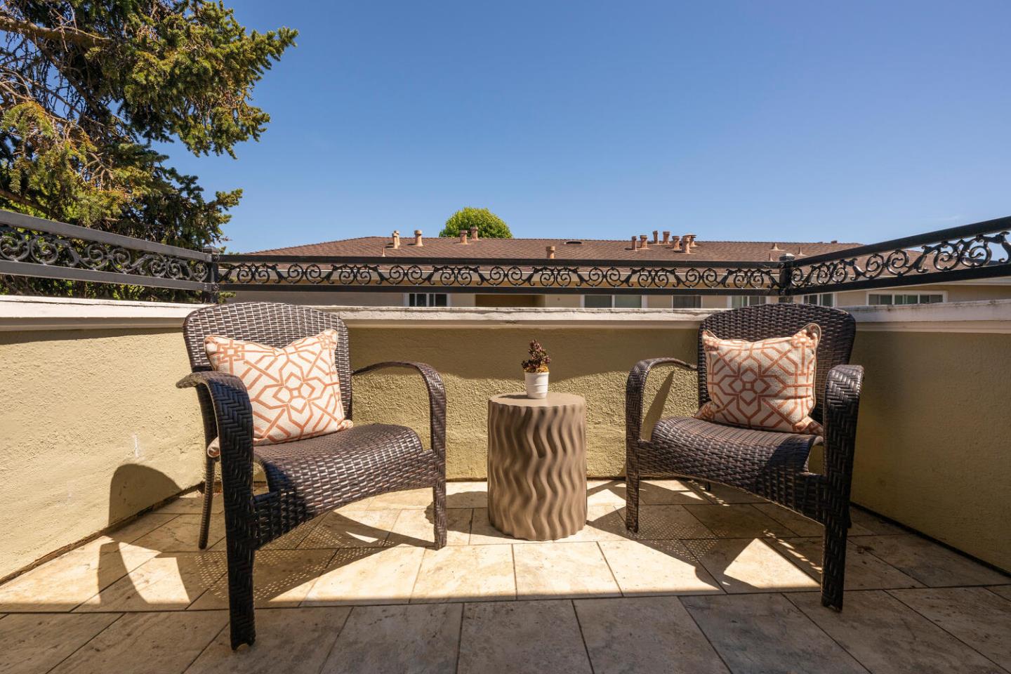 Detail Gallery Image 19 of 26 For 437 Turner Ter, San Mateo,  CA 94401 - 4 Beds | 3/1 Baths