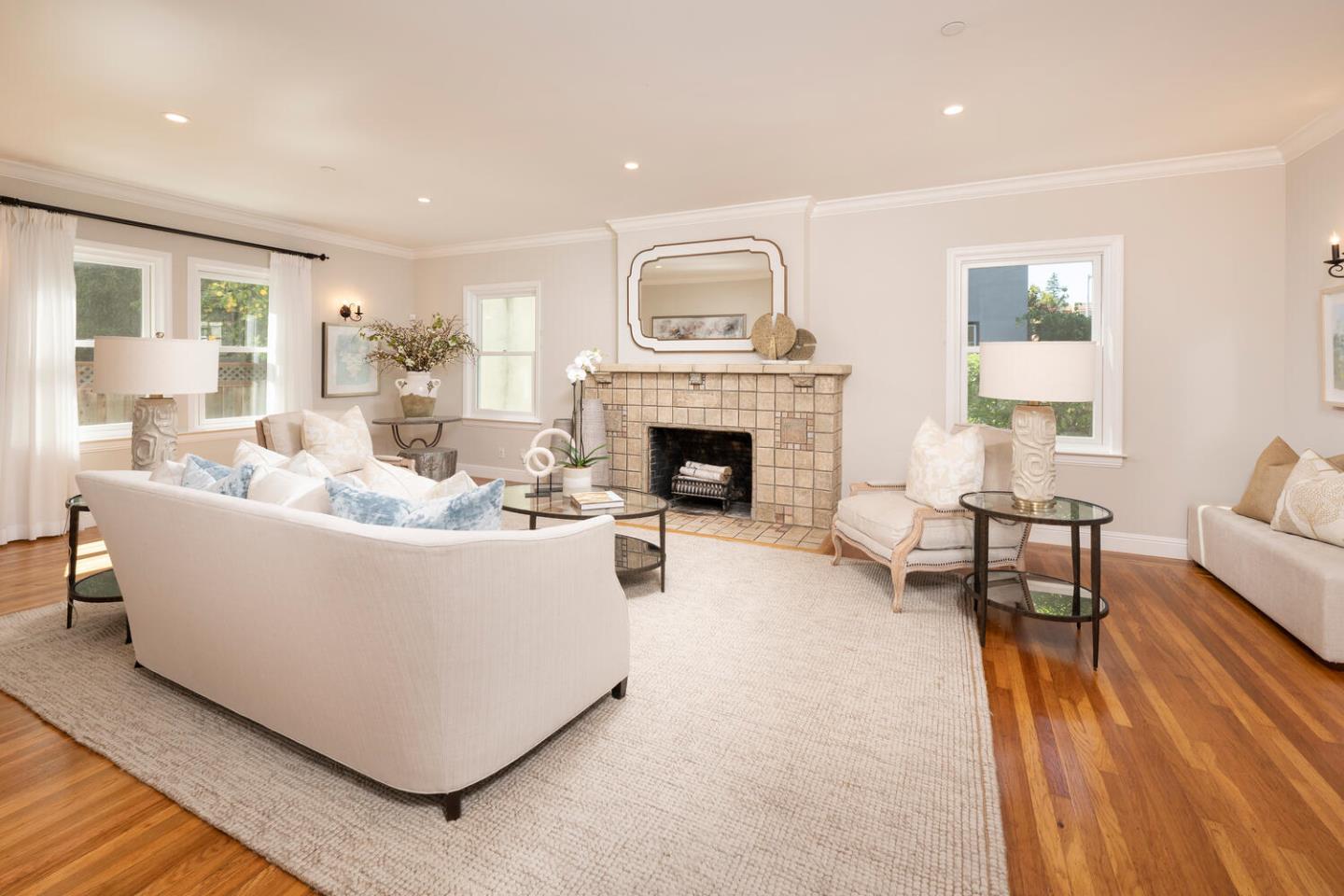 Detail Gallery Image 5 of 26 For 437 Turner Ter, San Mateo,  CA 94401 - 4 Beds | 3/1 Baths