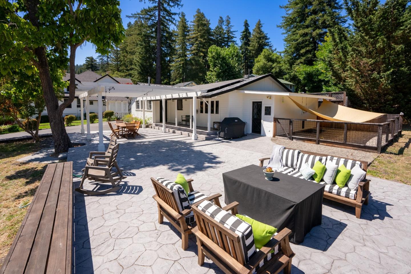 Detail Gallery Image 12 of 54 For 280 Fairview Ave, Ben Lomond,  CA 95005 - 4 Beds | 3/1 Baths