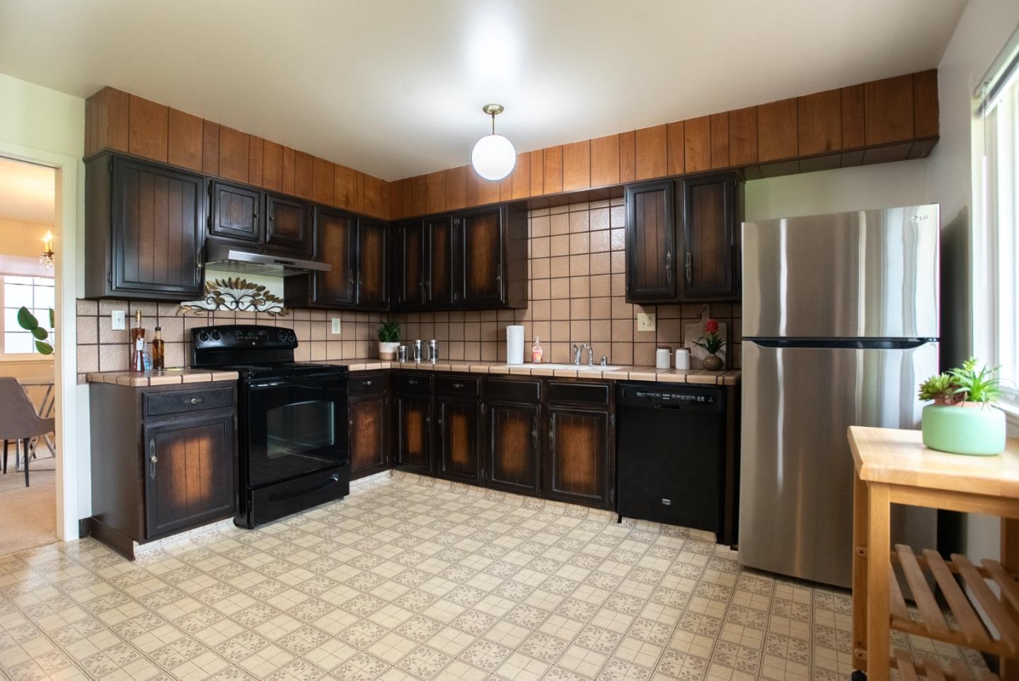 Detail Gallery Image 15 of 45 For 572 Cherry Ave, San Bruno,  CA 94066 - 3 Beds | 2 Baths