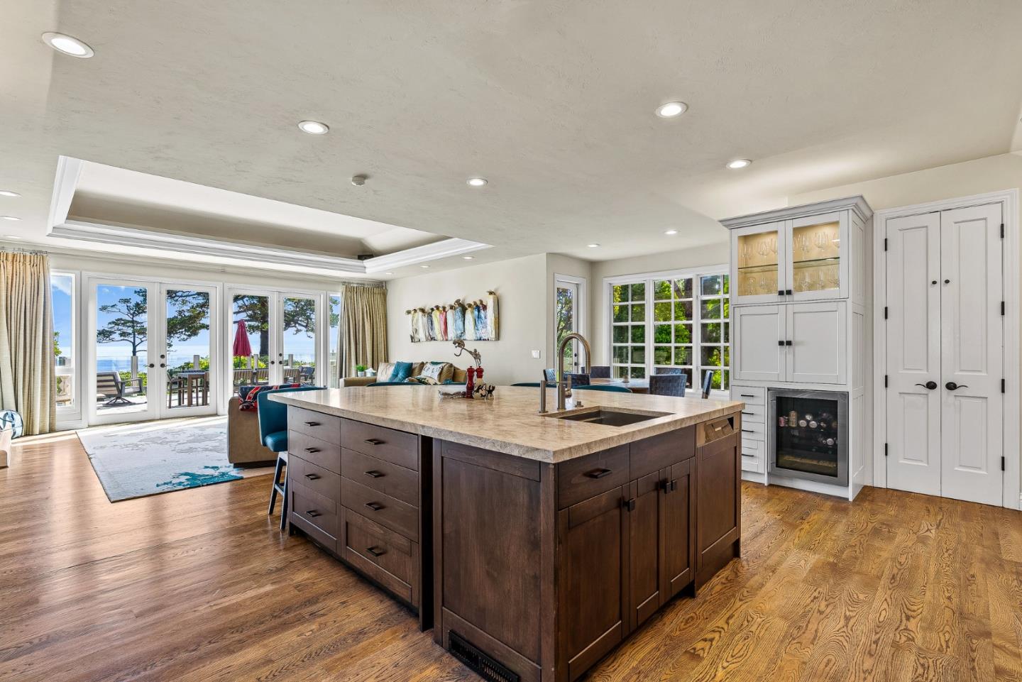 Detail Gallery Image 16 of 48 For 4038 Sunridge Rd, Pebble Beach,  CA 93953 - 4 Beds | 4/2 Baths