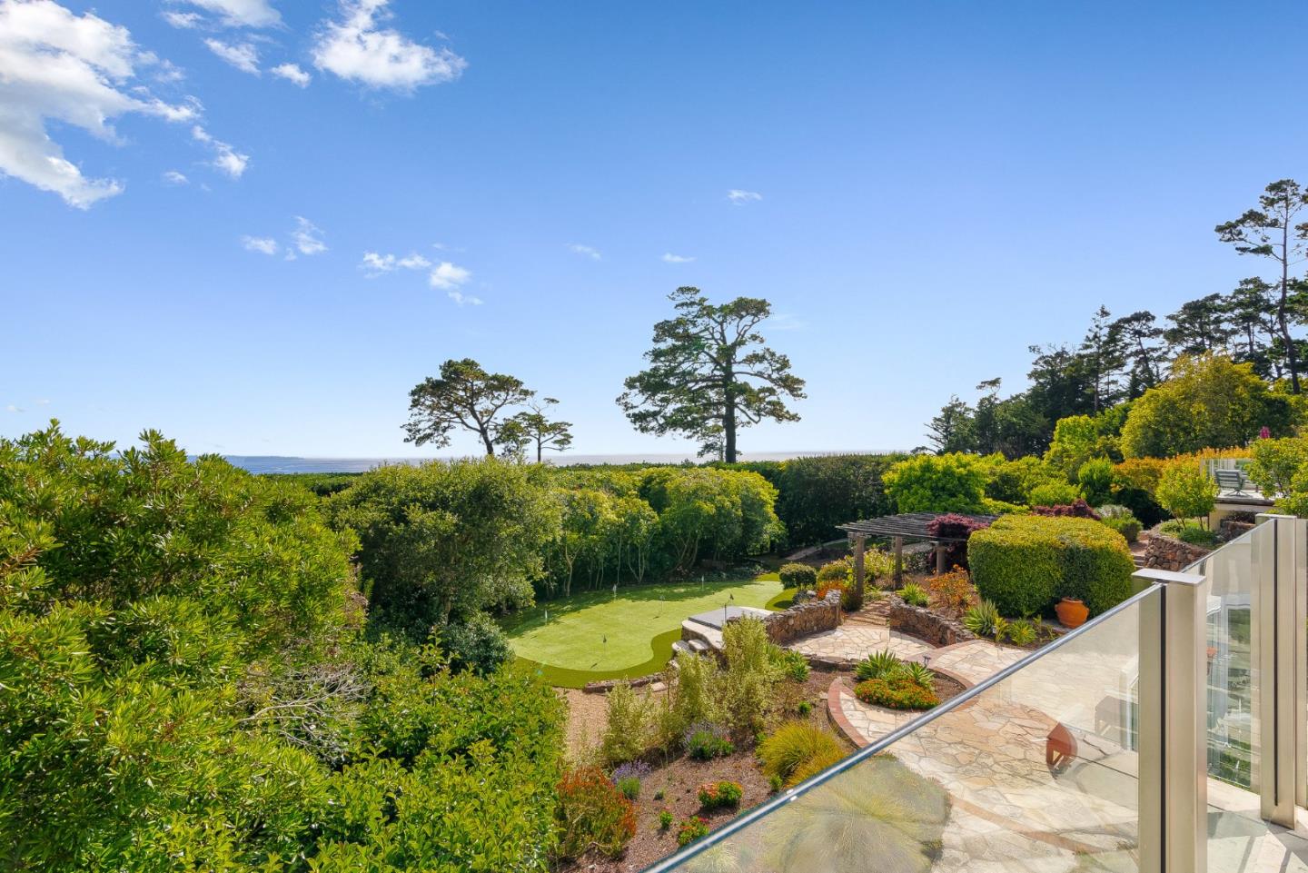 Detail Gallery Image 22 of 48 For 4038 Sunridge Rd, Pebble Beach,  CA 93953 - 4 Beds | 4/2 Baths