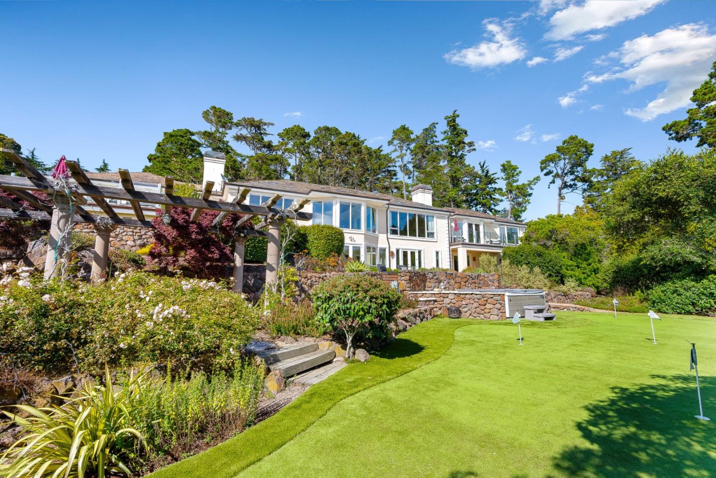 Detail Gallery Image 36 of 48 For 4038 Sunridge Rd, Pebble Beach,  CA 93953 - 4 Beds | 4/2 Baths
