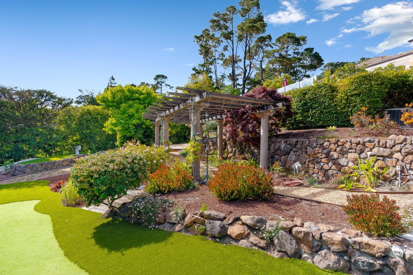 Detail Gallery Image 39 of 48 For 4038 Sunridge Rd, Pebble Beach,  CA 93953 - 4 Beds | 4/2 Baths