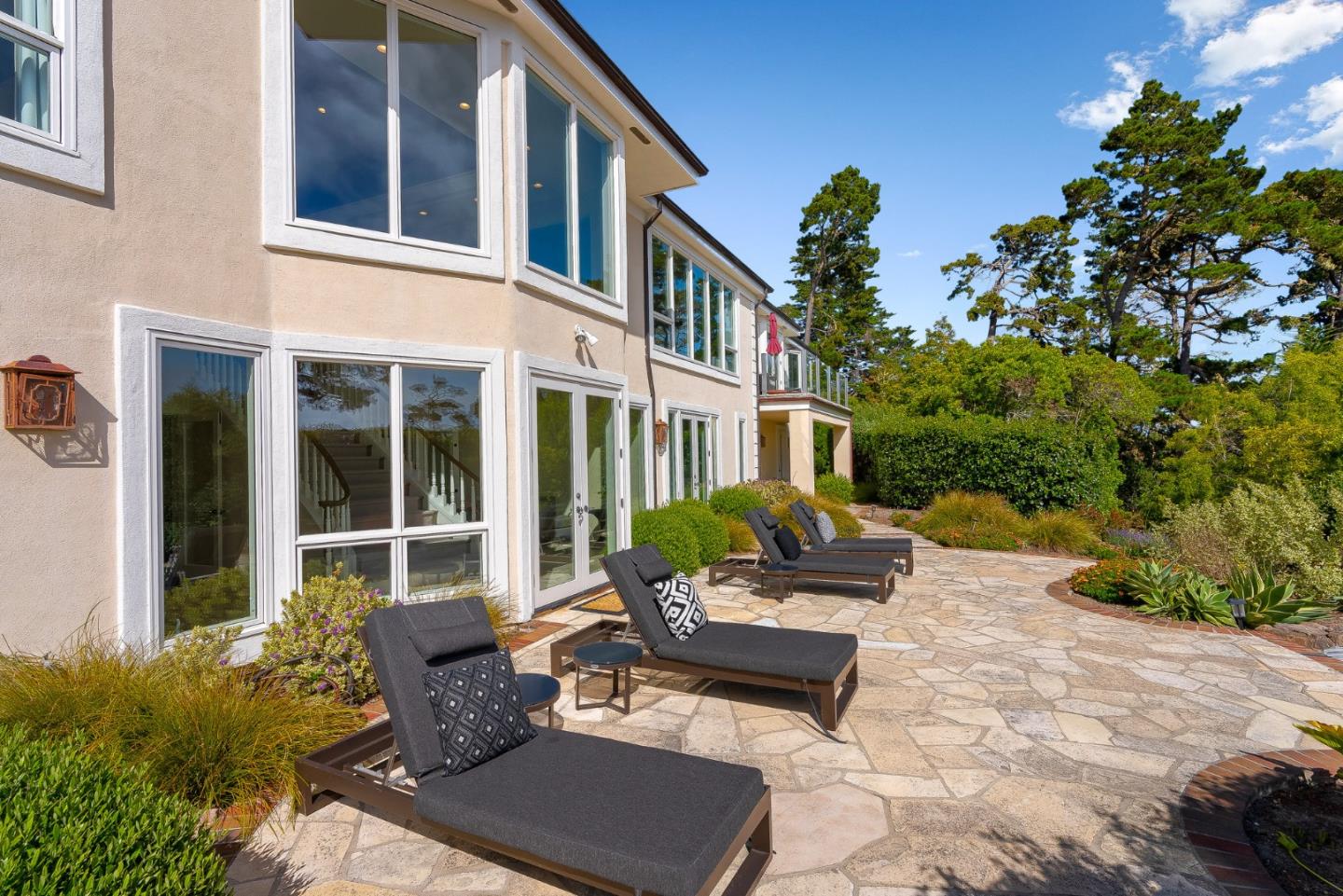 Detail Gallery Image 41 of 48 For 4038 Sunridge Rd, Pebble Beach,  CA 93953 - 4 Beds | 4/2 Baths