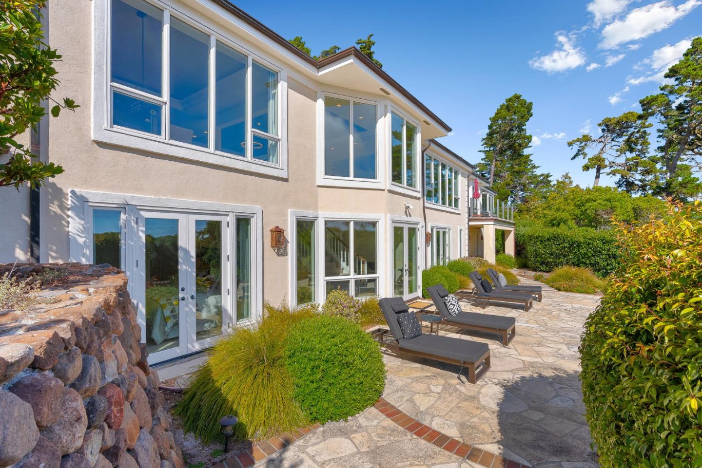 Detail Gallery Image 43 of 48 For 4038 Sunridge Rd, Pebble Beach,  CA 93953 - 4 Beds | 4/2 Baths