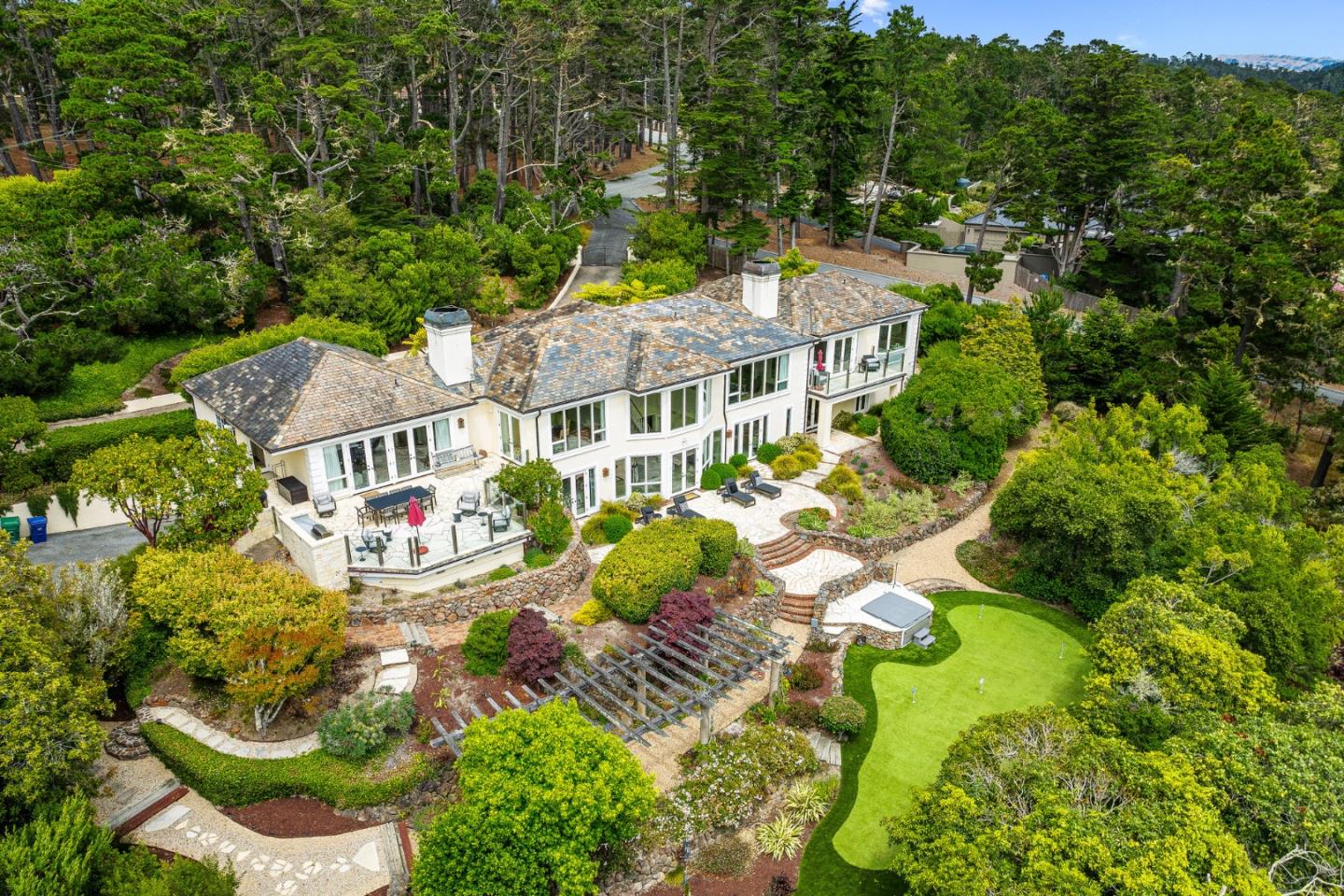 Detail Gallery Image 47 of 48 For 4038 Sunridge Rd, Pebble Beach,  CA 93953 - 4 Beds | 4/2 Baths