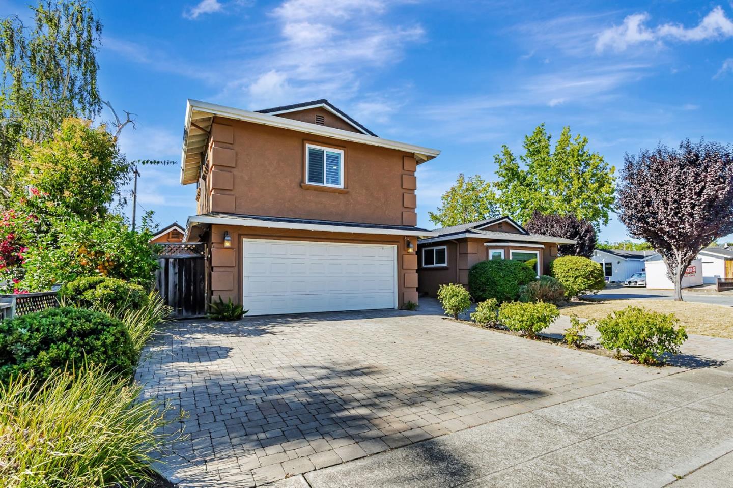 Detail Gallery Image 2 of 62 For 1798 Barcelona Ave, San Jose,  CA 95124 - 4 Beds | 3 Baths