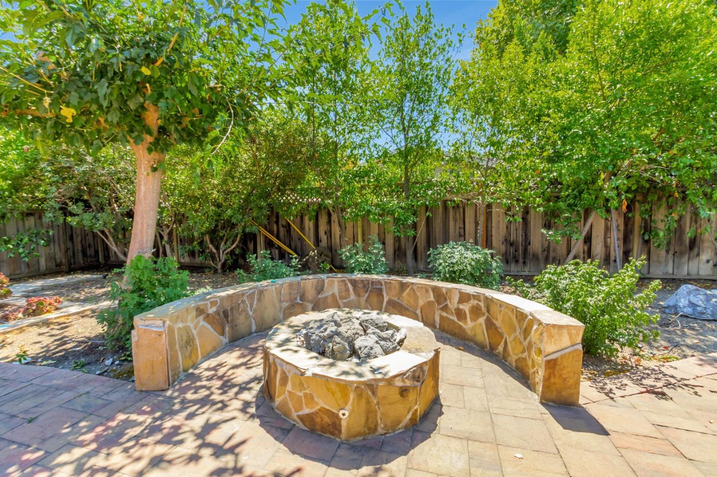 Detail Gallery Image 40 of 62 For 1798 Barcelona Ave, San Jose,  CA 95124 - 4 Beds | 3 Baths