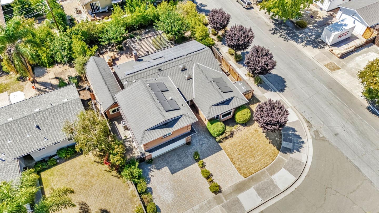 Detail Gallery Image 56 of 62 For 1798 Barcelona Ave, San Jose,  CA 95124 - 4 Beds | 3 Baths