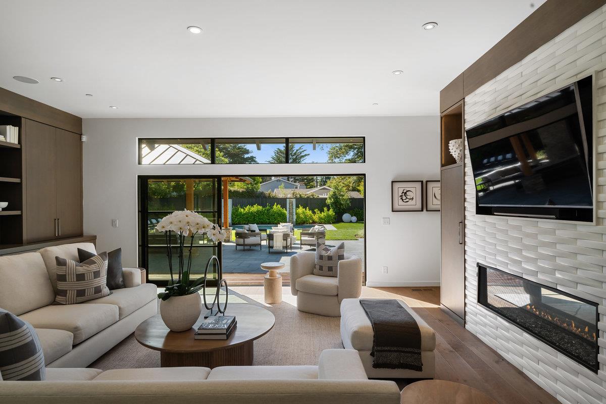 Detail Gallery Image 11 of 42 For 45 Kammerer Ct, Hillsborough,  CA 94010 - 5 Beds | 3/1 Baths