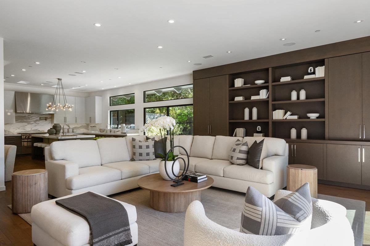 Detail Gallery Image 12 of 42 For 45 Kammerer Ct, Hillsborough,  CA 94010 - 5 Beds | 3/1 Baths