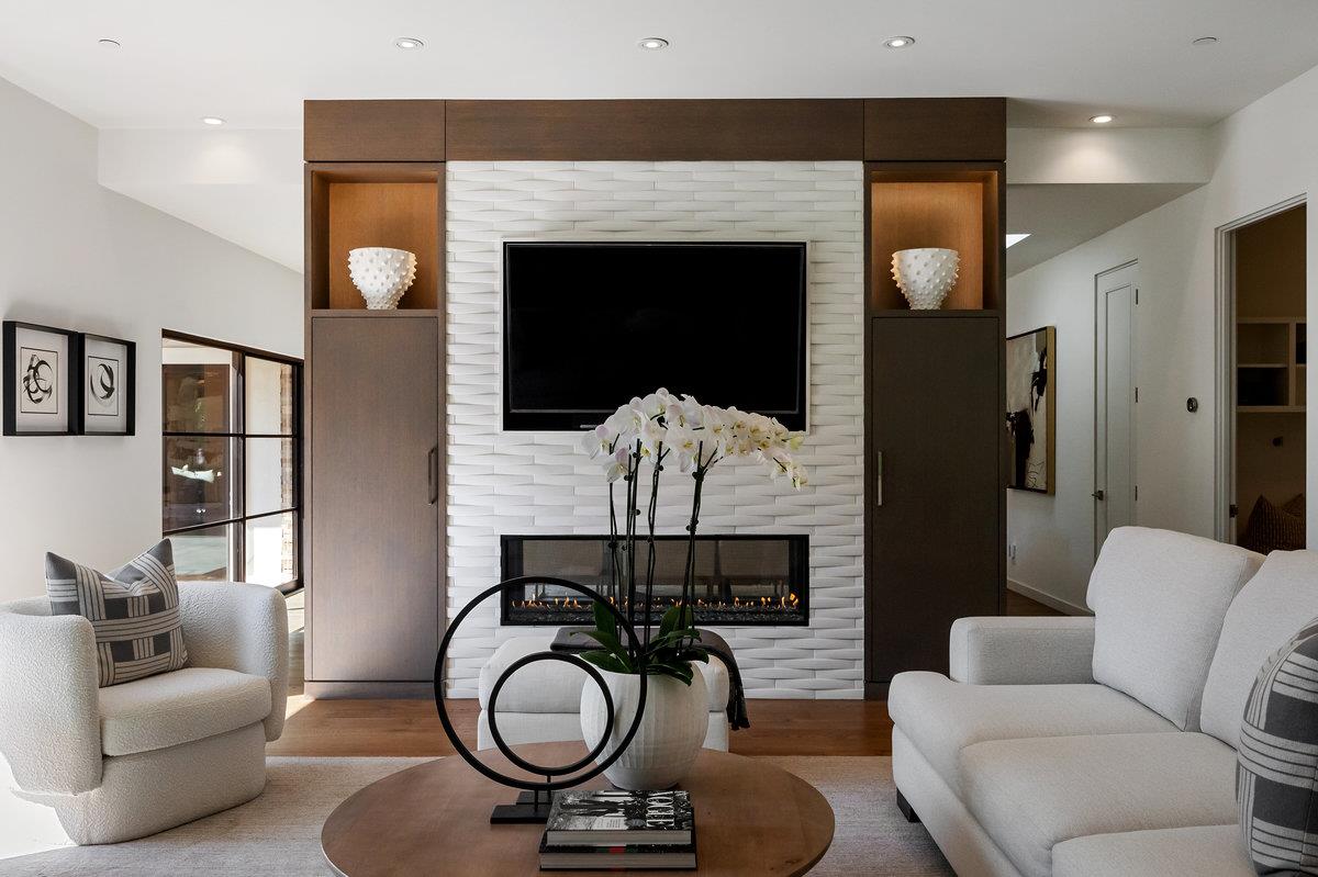 Detail Gallery Image 13 of 42 For 45 Kammerer Ct, Hillsborough,  CA 94010 - 5 Beds | 3/1 Baths