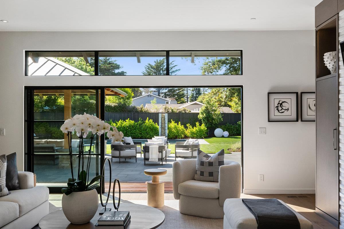 Detail Gallery Image 14 of 42 For 45 Kammerer Ct, Hillsborough,  CA 94010 - 5 Beds | 3/1 Baths