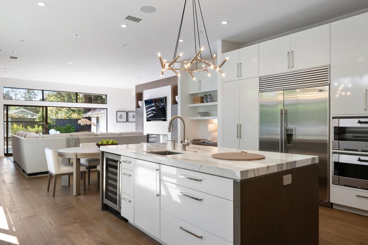 Detail Gallery Image 18 of 42 For 45 Kammerer Ct, Hillsborough,  CA 94010 - 5 Beds | 3/1 Baths