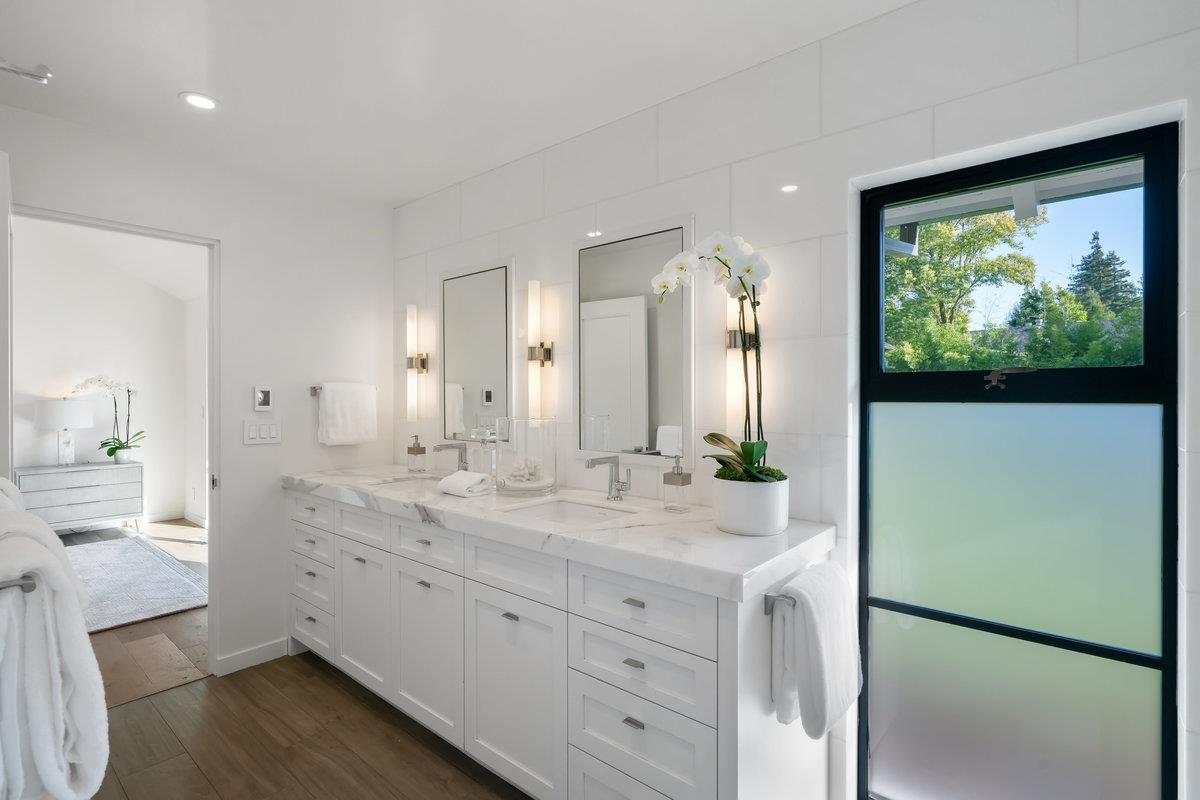 Detail Gallery Image 24 of 42 For 45 Kammerer Ct, Hillsborough,  CA 94010 - 5 Beds | 3/1 Baths