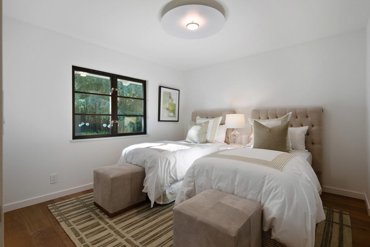 Detail Gallery Image 28 of 42 For 45 Kammerer Ct, Hillsborough,  CA 94010 - 5 Beds | 3/1 Baths